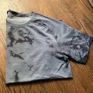 men’s size Large fitness shirt